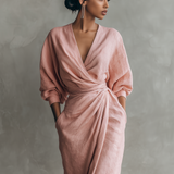 Vestido Maxi de Linho Rosa com Decote em V