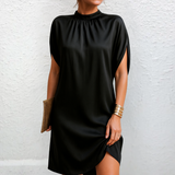 Judy™ | Elegante minivestido em satin com gola alta