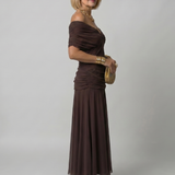 Bianca - Vestido Midi Descontraído com Ombros Descobertos