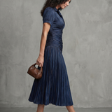 Auria - Vestido midi com cintura plissada e riscas