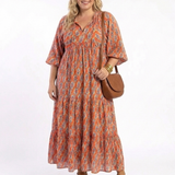 Amara | Vestido Midi em Camadas com Estampado Geométrico e Decote em V