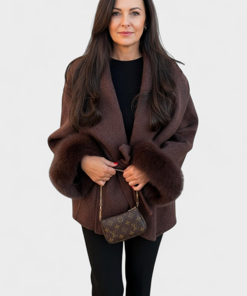 Dagmar™ | Casaco elegante com pelagem ecológica
