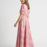 Xanthea | Vestido Camisola Maxi Floral Texturizado com Mangas Curtas e Cinto