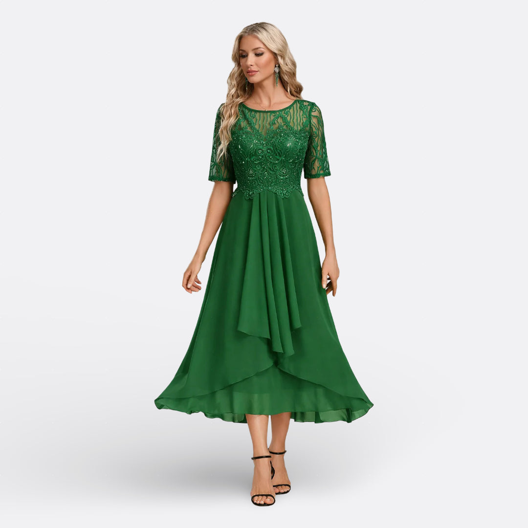 Mariana - Vestido de Renda com Manga Curta