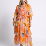 Calista | Vestido Maxi com Decote em V, Camadas e Cintura com Laço