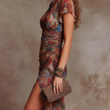 Paula - Vestido Midi Plissado com Decote em V