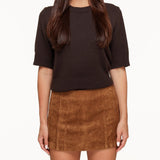 Saia Short em Camurça Camel + Pullover Solto Castanho Escuro - Conjunto