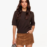Saia Short em Camurça Camel + Pullover Solto Castanho Escuro - Conjunto