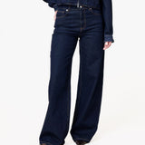 Jeans Azul Escuro com Cintura Média e Costuras Reforçadas
