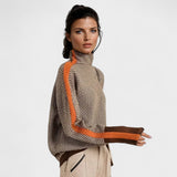 Maio | Pullover Luxuoso de Gola Alta com Padrão de Pesponto