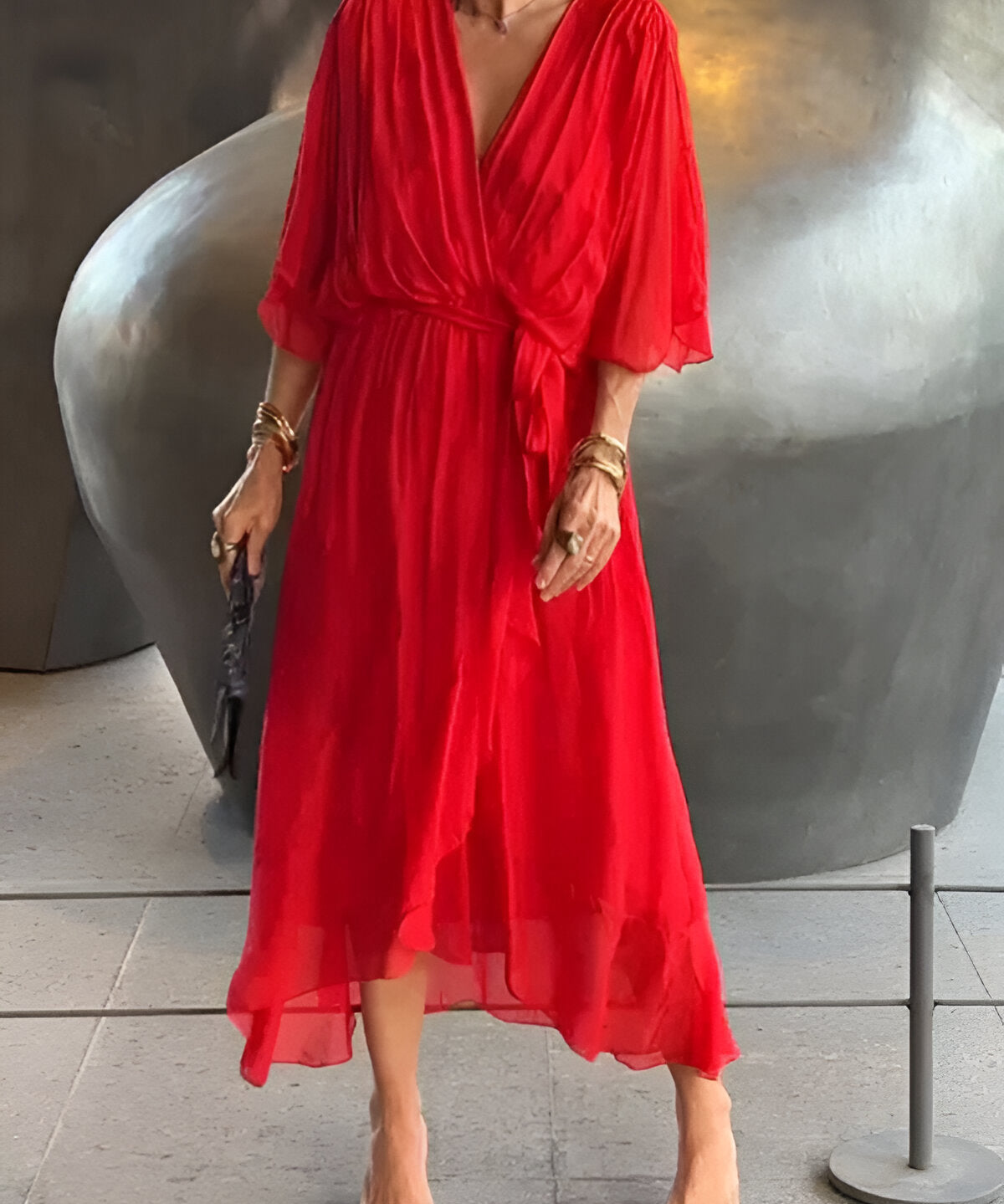 Moniek™ | Elegante vestido midi plissado com laço
