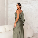 Mila™ | Elegante Vestido de Cetim com Fenda Lateral